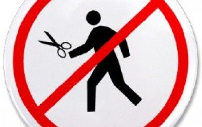What is “scissoring” and how can you avoid it?
